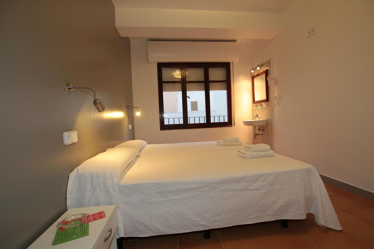 Hostal Ripoll Ibiza Exterior photo